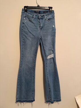 Judy Blue Boot Cut Jeans with Distressed Knee. Size 3 stretchy!